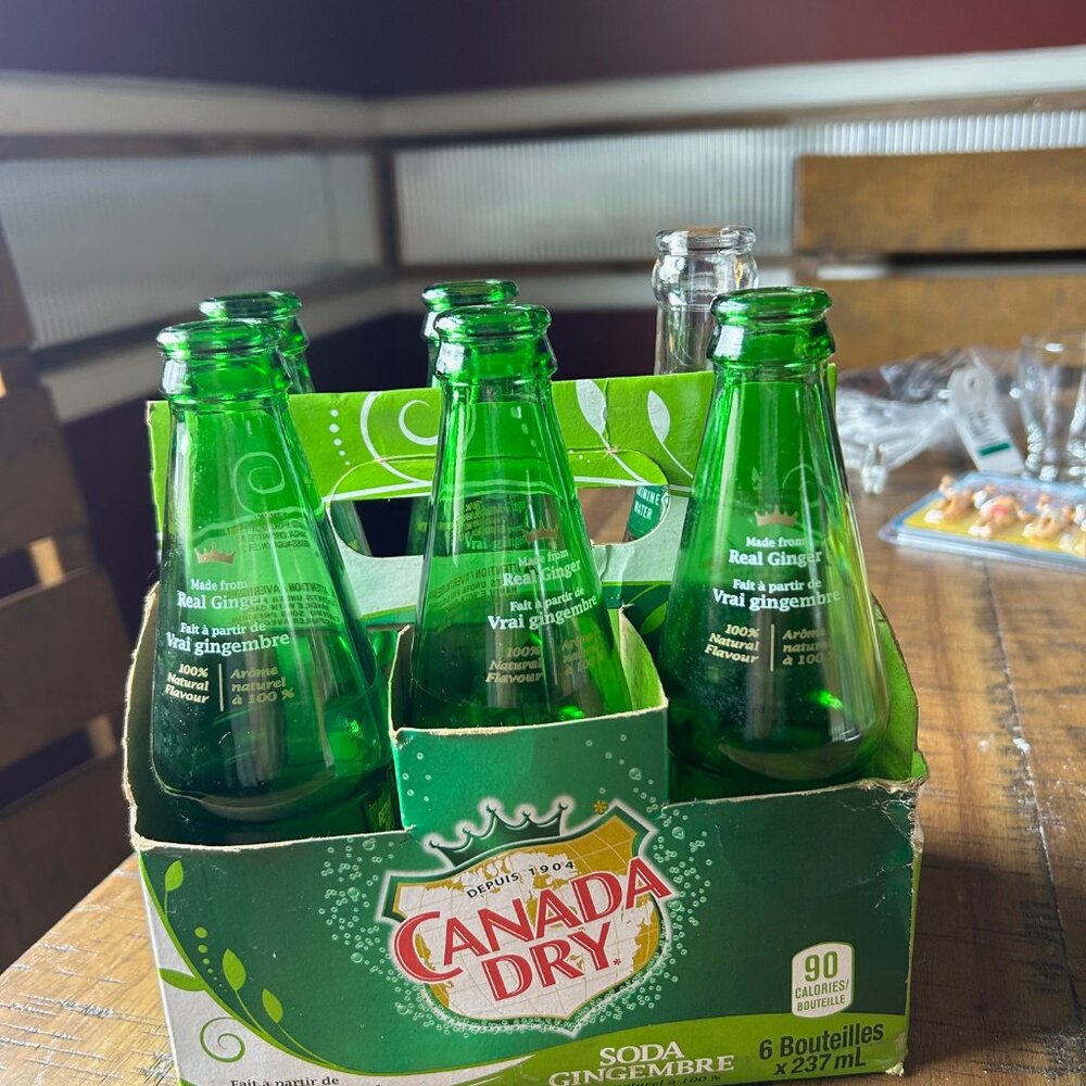 Canada Dry  Soda Green Glass Bottles Vintage 5 Canada  Dry  green bottles  1 Can